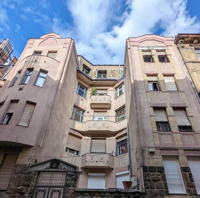 Spacious 4Br Oasis In Central Budapest - Bp Sky Экстерьер фото